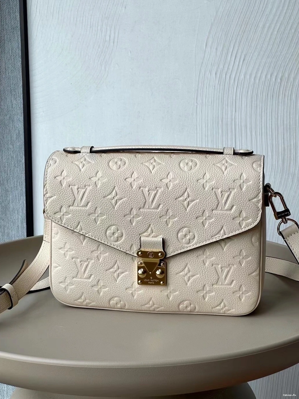 WEST LOUIS METIS POCHETTE EAST VUITTON 0323